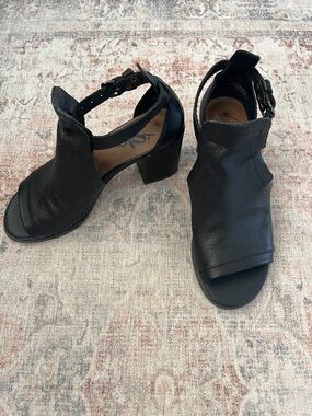 OTBT Black Open-Toe Ankle Strap Block Heels